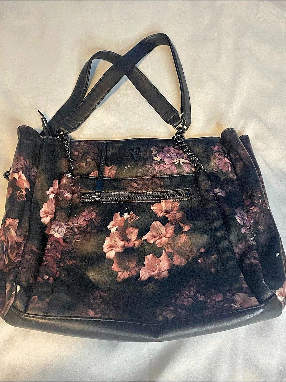 Womans Vera Bradley Floral Tote in Black & Pink Good Condition